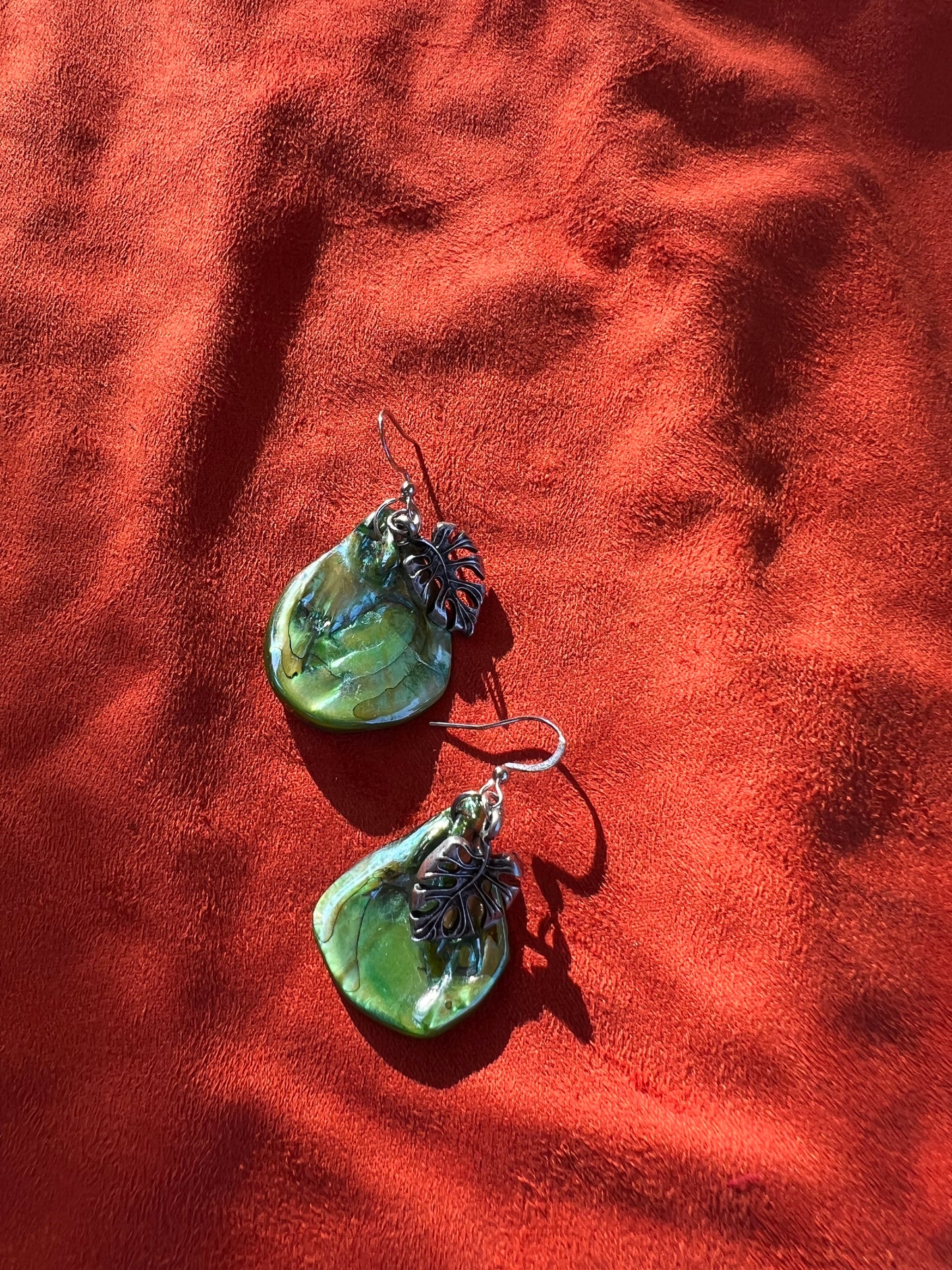 Monstera and Pearl Dangle Earring Set
